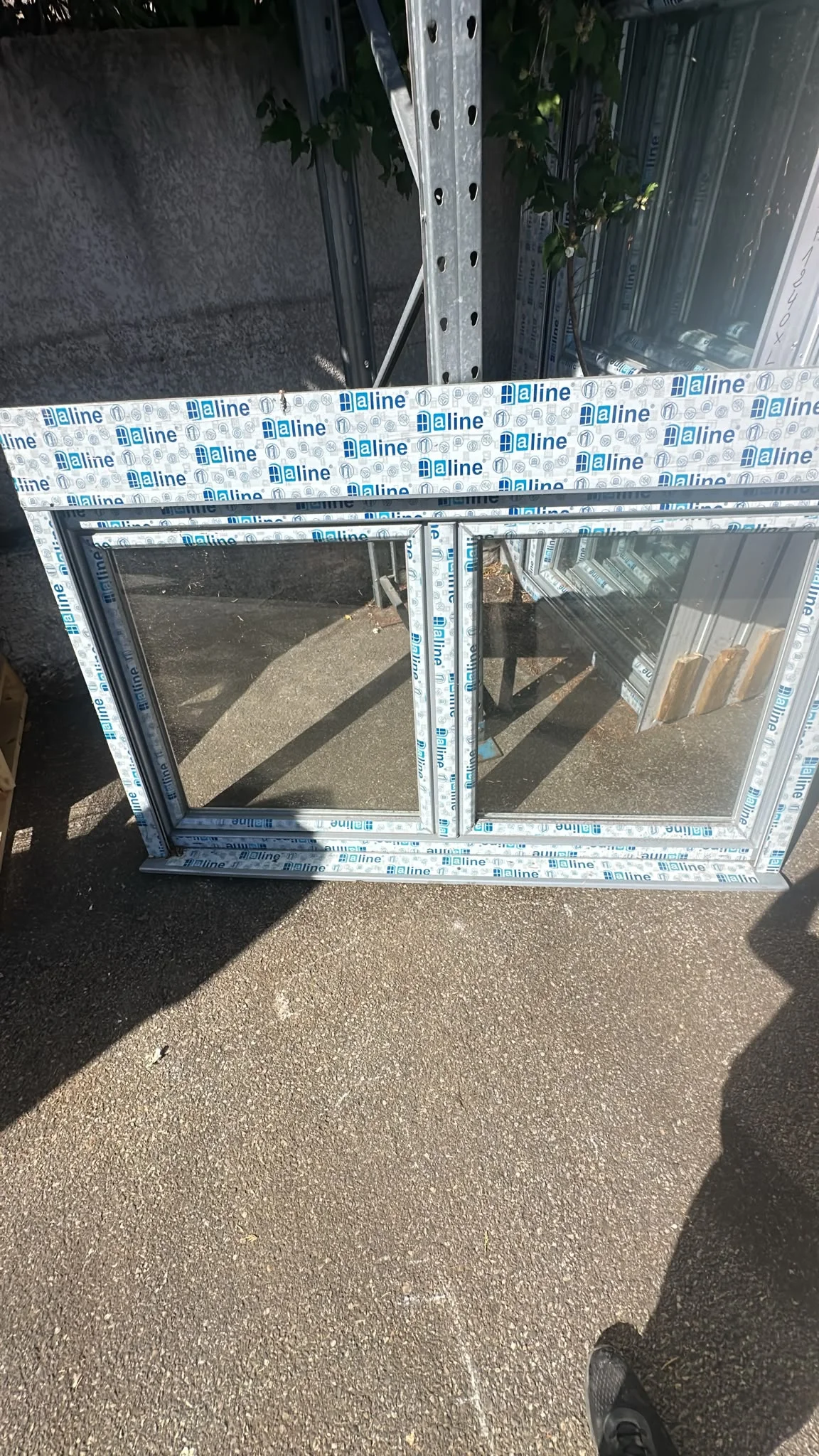 Fenêtre pvc blanc//gris deux vantaux - Bricolage - Tarare (69170)